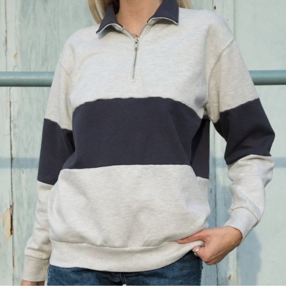 Brandy Melville John Galt women’s pullover sweater 3/4 zip